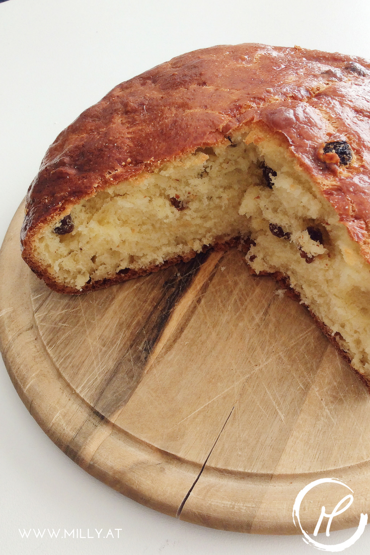 There are many recipes that you can try and some rules you need to pay attention to while working with yeast. Yeast is not complicated - if you follow some rules.. but why? As a biochemist who has worked with yeast in the lab fo many years, I will give you a few simple tricks on how to make every recipe work. #recipe #easter #yeast #tipps #tricks