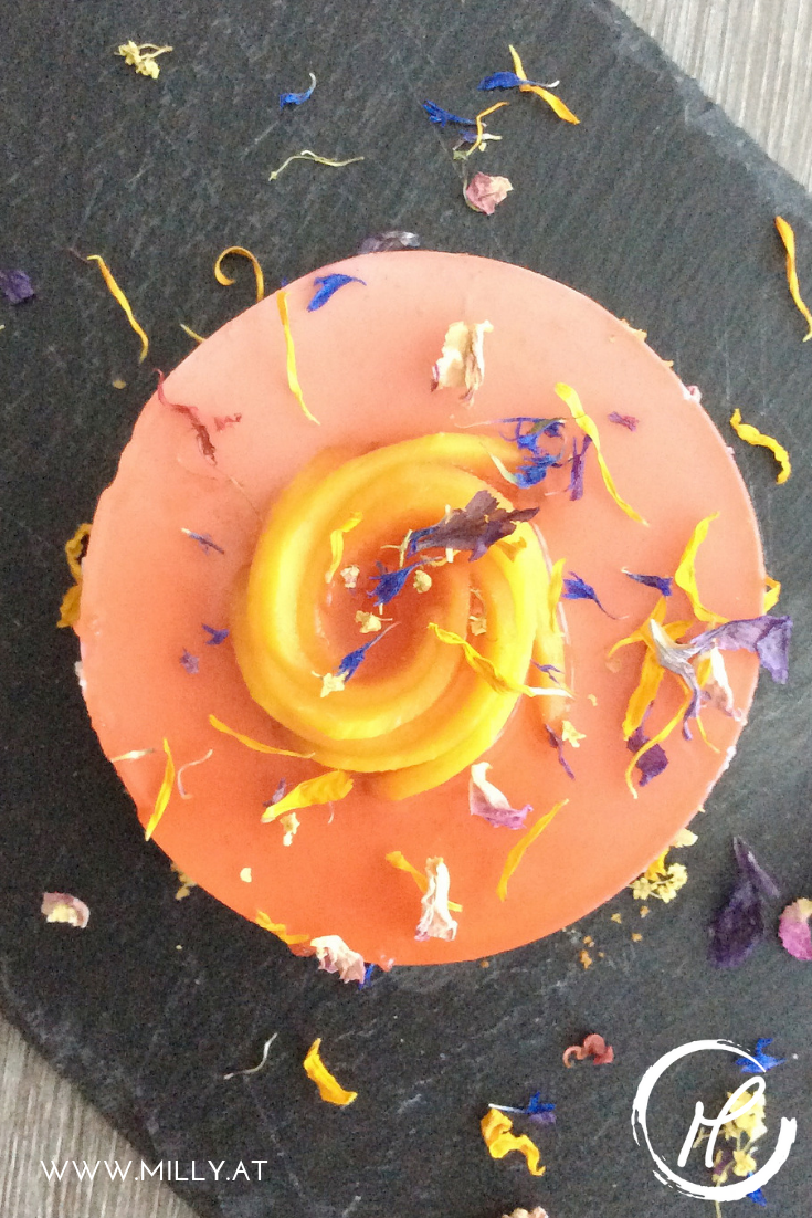 Für alle die gerne eine schnelle aber köstliche Nachspeise haben (schnelle Zubereitung, etwas längere Wartezeit), für den ist dieses Rezept das Richtige! Und als ich diese Zitronenmousse Torte gekostet habe, war ich überzeugt: Zitrone ist meine neue Butter :) #Rezept #nachspeise #dessert #zitrone #mousse