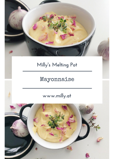 Viele schrecken davor zurück zuhause eine eigene Mayonnaise zu machen. Vielleicht denken manche es sei zu schwer, oder vielleicht vertrauen manche der Qualität der Eier nicht. Aber Hand aufs Herz: sie ist nicht schwer zu machen, und sie ist so viel besser wie die aus der Tube! #Rezept #mayonnaise #selbermachen #schnell #grillen