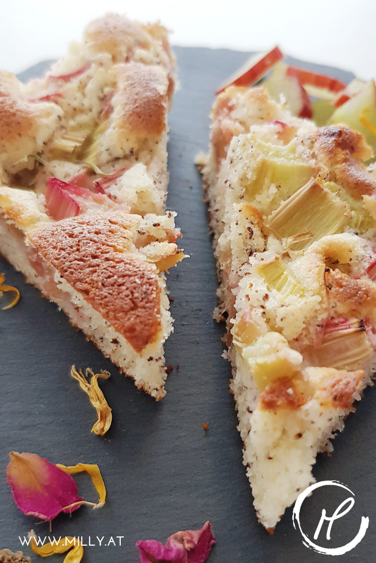 This lemon-rhubarb cake with poppy seeds is a delicious spring recipe and a great gift! #cake #dessert #rhubarb #spring #lemon