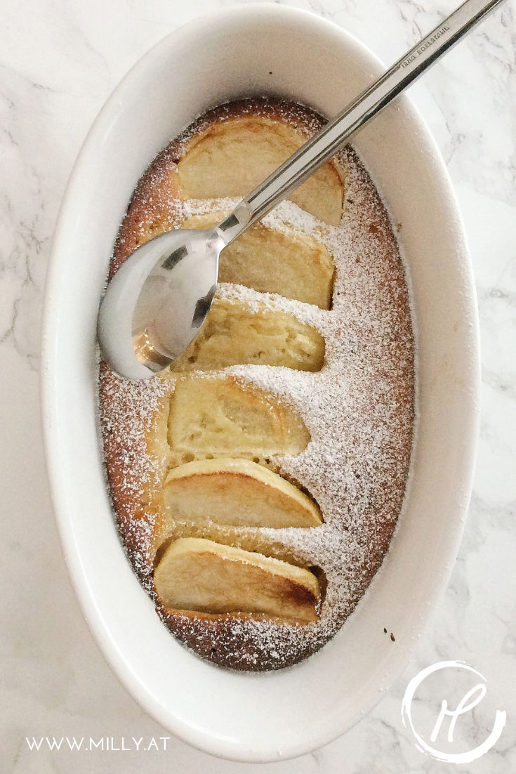 With autumn comes the harvests of all the delicious fruits. I specifically like our local apples when it comes to cooking and baking. As a child my grandmother often made a specific apple casserole with a lot of eggs and sugar. I can still taste it sometimes :) #recipe #apple #dessert #quick #easy