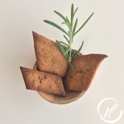 cracker, snacks, nibbels, knabbern, kümmel, parmesa, käse, herzhaft, savory