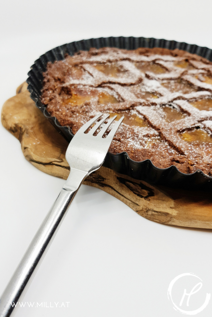 eine Variante der originalen Linzertorte, bietet diese Torte eine Kombination aus einem Teig mit kakao und Chili und eine Fülle aus Orangenmarmelade! #rezept #linzertorte #österreich #dessert #süss