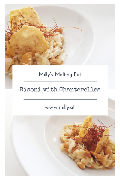 I love this #pasta alternative to #risotto! #risoni in a straight forward creamy sauce with #chanterelles and #parmesan crackers is delicious! #recipe #international #quick #starter #maincourse #vegetarian #chanterelle