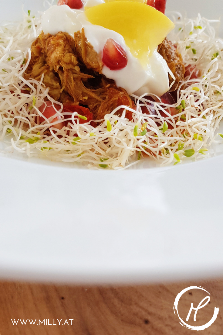 Dieses Gericht kombiniert das Herzerwärmende der indischen Küche mit dem fruchtig leichten Geschmäckern der Küche aus dem mittleren Osten und Nord Afrika.