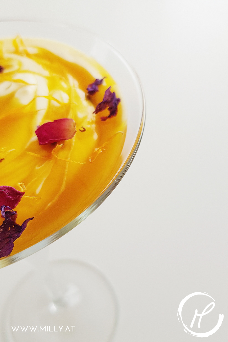 This light passionfruit mousse is done in 10 minutes and can be served at any occasion. It is also delicious when frozen!