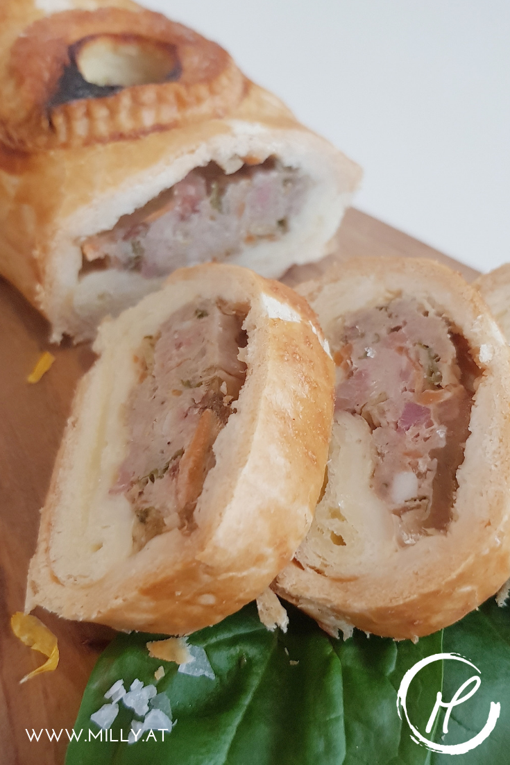 One of m all-time favorite snacks is this luxembourgish meat pie - "Rieslingspaschteit". It is a special meat pie filled with a tangy white wine aspic.