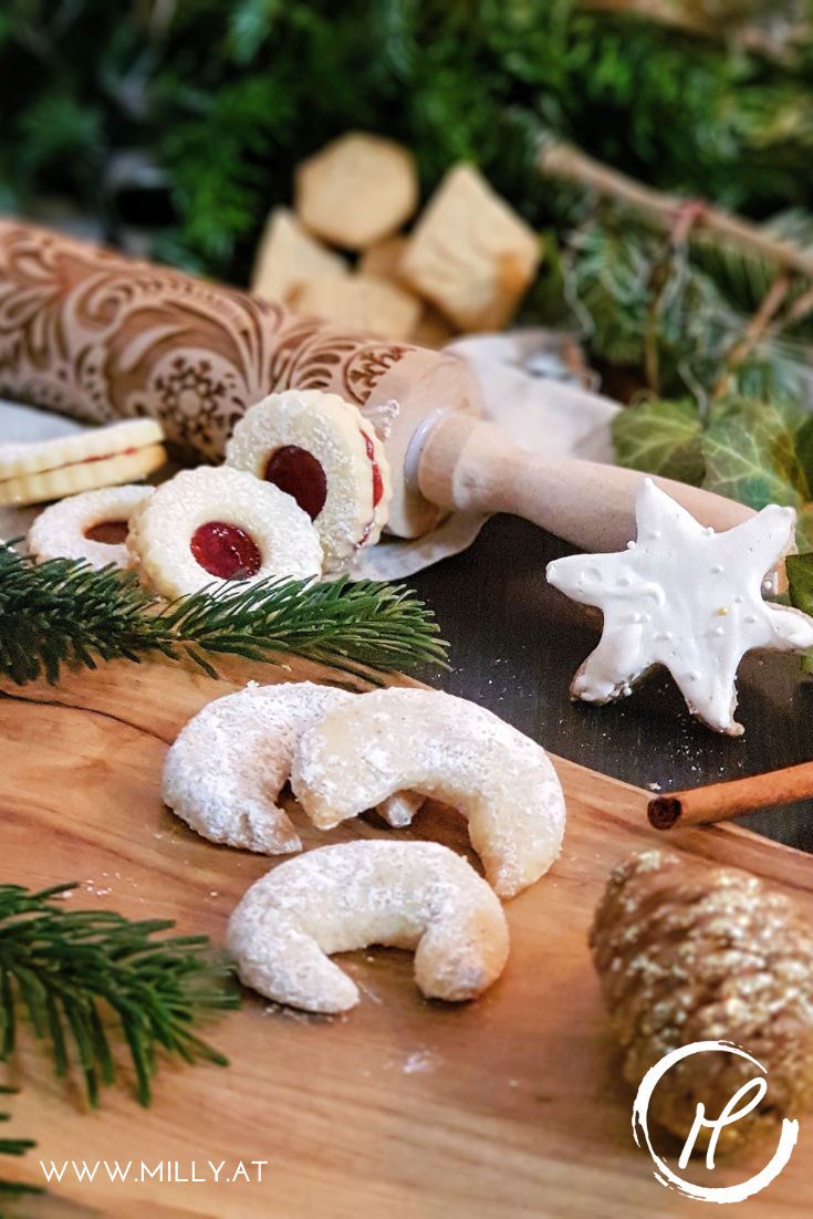 My 5 favorite Christmas Cookie recipes: Gingerbread, Linzer Augen, Vanilla Crescent Cookies, Cinnamon stars and a quick recipe for Spekulatius.